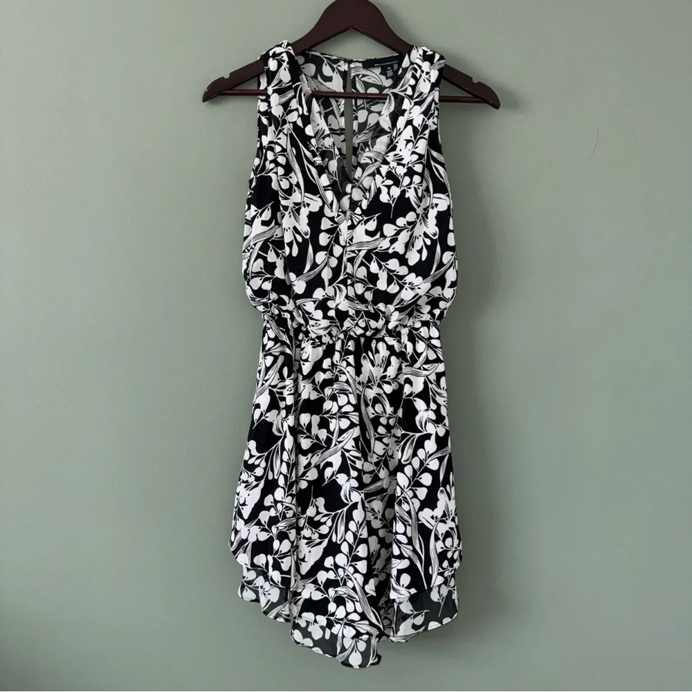 White House Black Market Floral Layered Sleeveless V-neck Mini Dress 00 - Picture 4 of 16